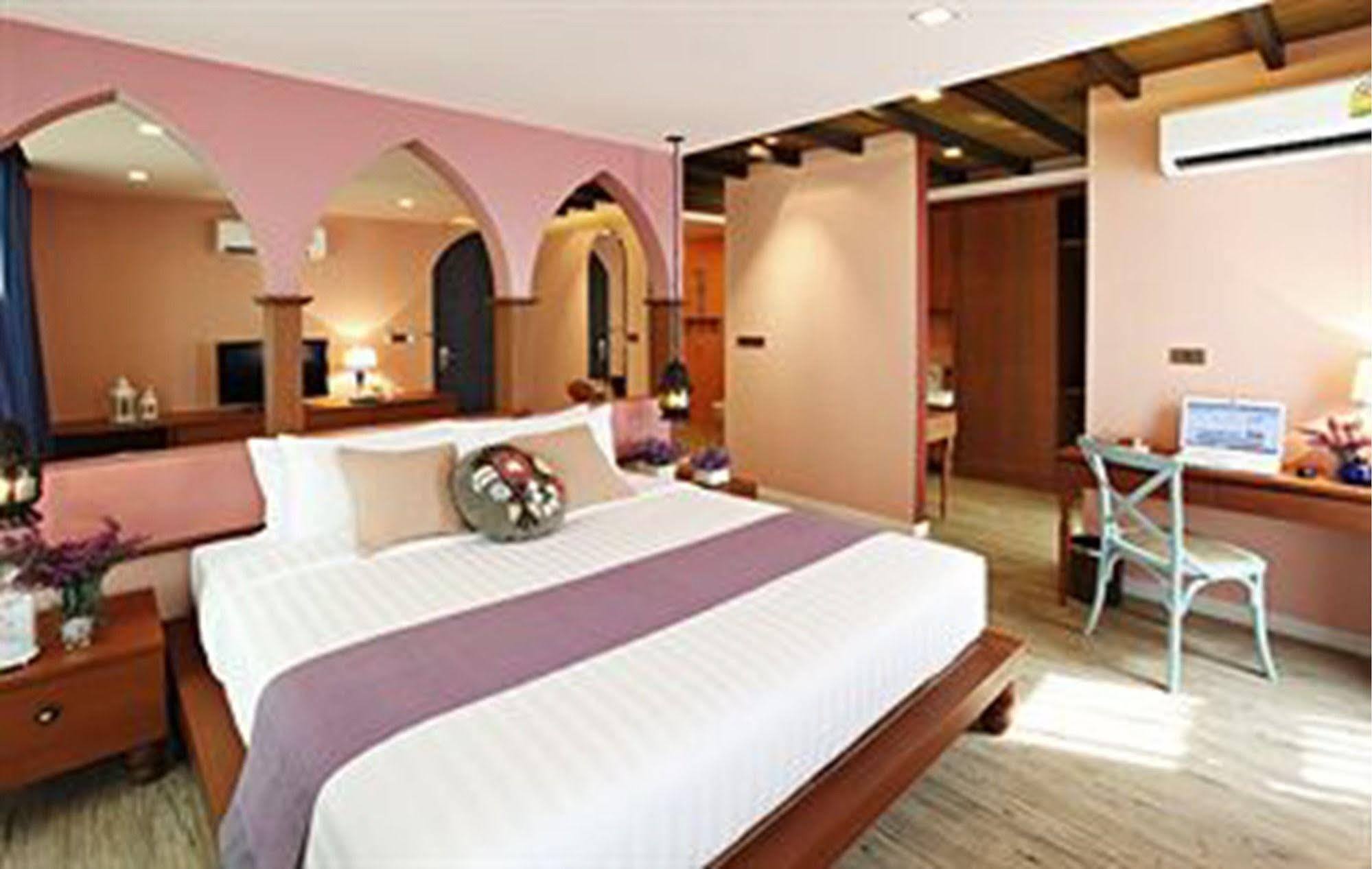 Amber Boutique Silom Hotel Bangkok Luaran gambar